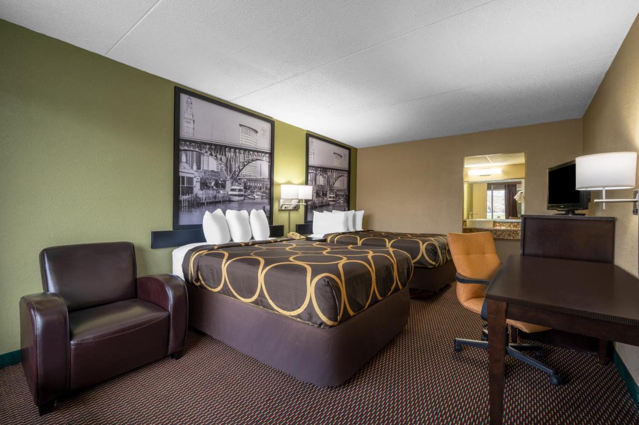 Super 8 By Wyndham Perrysburg-Toledo Hotel Exterior photo
