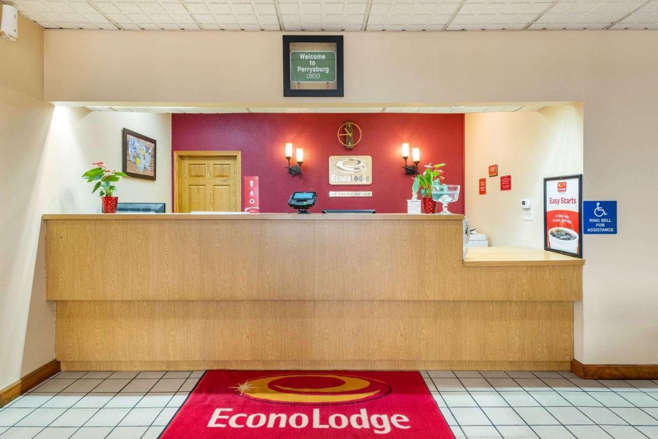 Super 8 By Wyndham Perrysburg-Toledo Hotel Exterior photo