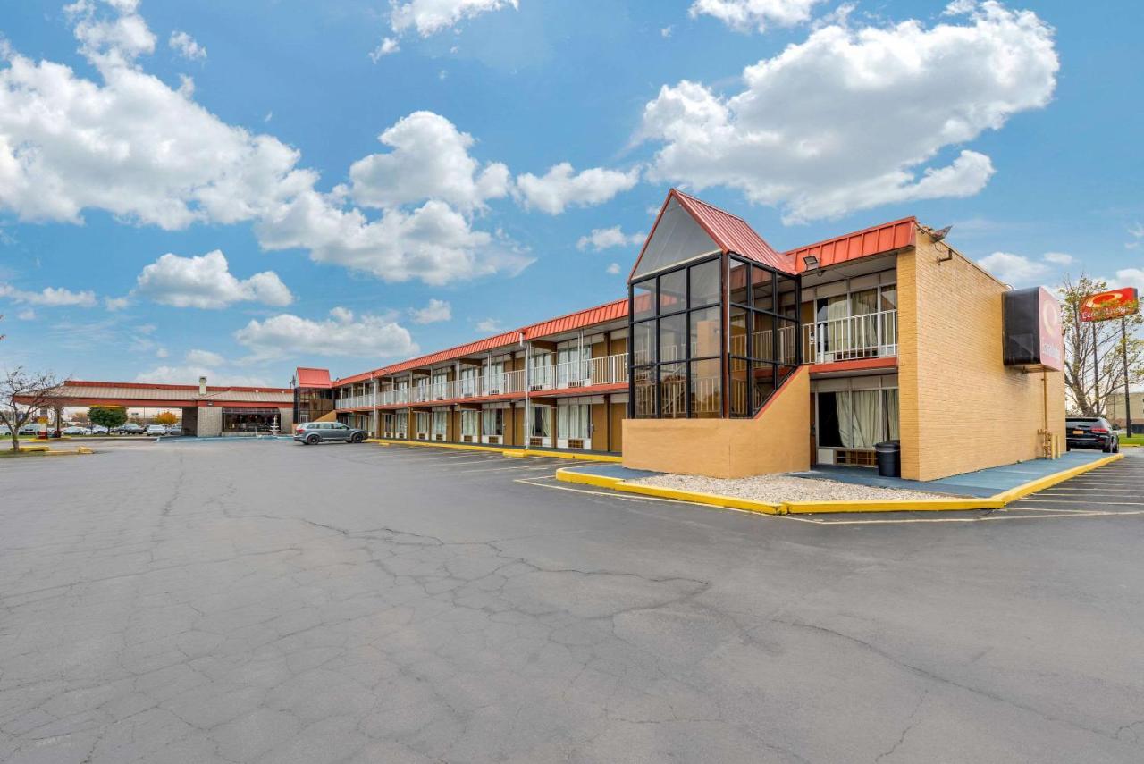 Super 8 By Wyndham Perrysburg-Toledo Hotel Exterior photo